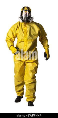 Vista completa del corpo di una persona che indossa una tuta antimanomissione protettiva e un respiratore di sicurezza su uno sfondo isolato Foto Stock