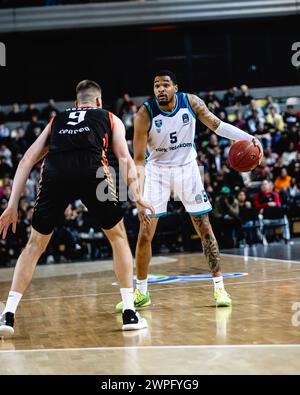 I London Lions sconfiggono Turk Telecom Ankara 100-77 qualificandosi per i quarti di finale dell'Eurocup BKT. 6 marzo 2024 alla Copperbox Arena, Londra, Regno Unito. Copyright caroljmoir/Alamy Foto Stock