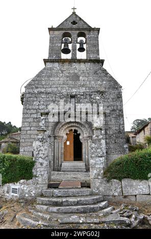 Chiesa di San Martiño, romanica del XII secolo. Nogueira de Ramuin, Ribeira Sacra, Ourense, Galizia, Spagna. Foto Stock