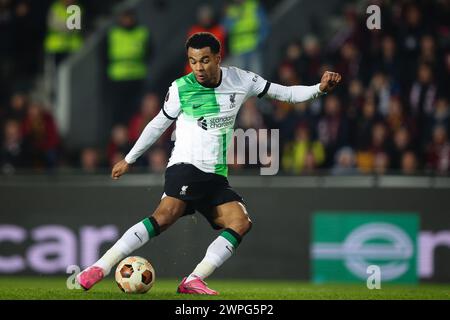 PRAGA, REPUBBLICA CECA - 7 marzo 2024: Cody Gakpo del Liverpool spara durante la partita di UEFA Europa League tra Sparta Praha e Liverpool FC allo Stadion Letna (credito: Craig Mercer/ Alamy Live News) Foto Stock