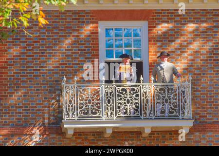 Rievocazione del dramma del dibattito rivoluzionario di Colonial Williamsburg storico quartiere. Foto Stock