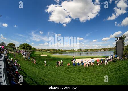 Orlando, Florida, Stati Uniti. 7 marzo 2024. Ampia vista della 6a buca durante il primo round dell'Arnold Palmer Invitational presentato da Mastercard presso l'Arnold Palmer's Bay Hill Club & Lodge di Orlando, Florida. Romeo T Guzman/CSM/Alamy Live News Foto Stock