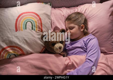 DATA DI RILASCIO: 8 marzo 2024. TITOLO: Immaginario. STUDIO: Lionsgate. DIRETTORE: Jeff Wadlow. TRAMA: Una donna torna nella sua casa d'infanzia per scoprire che l'amico immaginario che ha lasciato è molto reale e infelice di averlo abbandonato. PROTAGONISTA: PYPER BRAUN nel ruolo di Alice. (Immagine di credito: © Lionsgate/Entertainment Pictures/ZUMAPRESS.com) SOLO PER USO EDITORIALE! Non per USO commerciale! Foto Stock