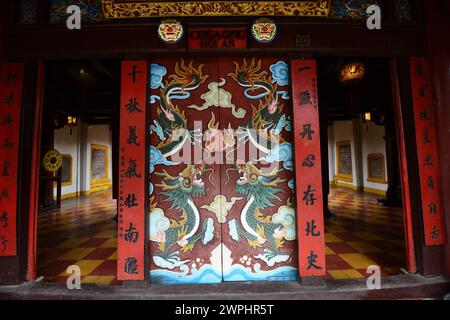 Il bellissimo tempio di Quan Cong nella città vecchia di Hoi An, in Vietnam. Foto Stock