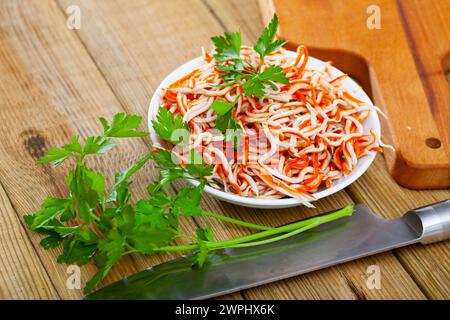 Tapa di pesce Rallado de Mar fatta di surimi grattugiato Foto Stock