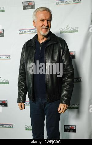 Santa Monica, Stati Uniti. 7 marzo 2024. James Cameron arriva al diciottesimo Oscar Wilde Awards annuale tenutosi a Bad robot a Santa Monica, CALIFORNIA, giovedì 7 marzo 2024. (Foto di Conor Duffy/Sipa USA) credito: SIPA USA/Alamy Live News Foto Stock