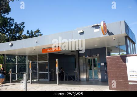 Stazione ferroviaria di Gymea, sulla linea Cronulla a sud di Sydney, nuovo Galles del Sud, Australia Foto Stock