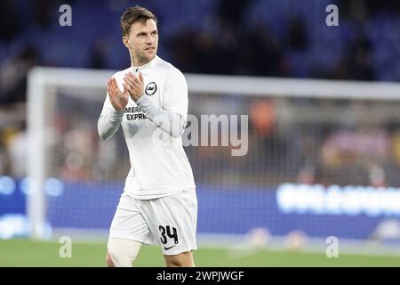 Il difensore olandese di Brighton e Hove Albion Joel Veltman partecipa al turno di andata della UEFA Europa League 16 tra AS Roma vs Brighton e Hove Albion allo stadio Olimpico il 7 marzo 2024 a Roma. Foto Stock