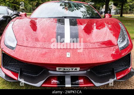 Ferrari al Concours of Elegance 2023, Hampton Court Palace, Londra Foto Stock