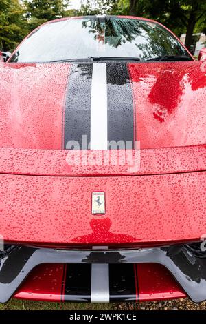 Ferrari al Concours of Elegance 2023, Hampton Court Palace, Londra Foto Stock