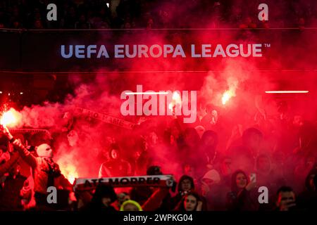 Lisbona, Portogallo. 7 marzo 2024. Tifosi della SL Benfica visti durante la partita UEFA Europa League 2023/24 tra Benfica e Raners all'Estadio do Sport Lisboa e Benfica. Punteggio finale; Benfica 2 - 2 Rangers. Credito: SOPA Images Limited/Alamy Live News Foto Stock