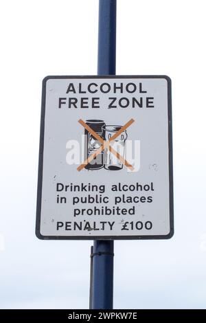 Insegna zona senza alcol in Redcar Foto Stock