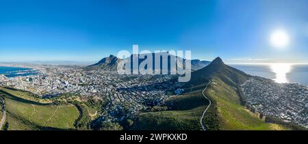 Panorama dei dodici Apostoli e Camps Bay, città del Capo, Sudafrica, Africa Foto Stock