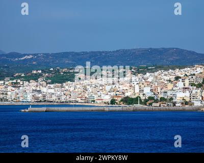 Paesaggio urbano di Sitia, regione di Lasithi, Creta, Isole greche, Grecia, Europa Foto Stock