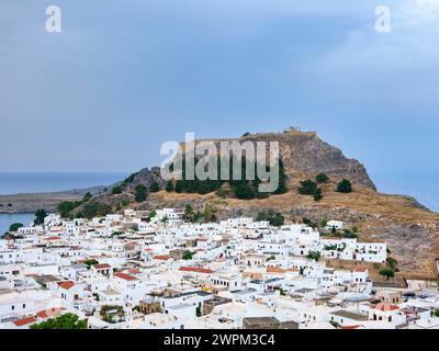 Vista verso l'Acropoli di Lindo, Rodi, Dodecaneso, isole greche, Grecia, Europa Copyright: KarolxKozlowski 1245-2736 Foto Stock