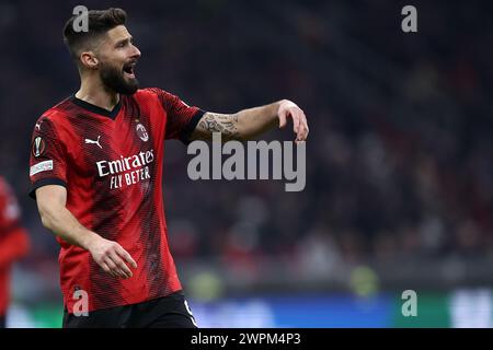 Milano, Italia. 7 marzo 2024. Olivier Giroud dell'AC Milan gesti durante la gara di andata e ritorno di UEFA Europa League 16 tra l'AC Milan e l'SK Slavia Praha allo Stadio Giuseppe Meazza il 7 marzo 2024 a Milano. Crediti: Marco Canoniero/Alamy Live News Foto Stock