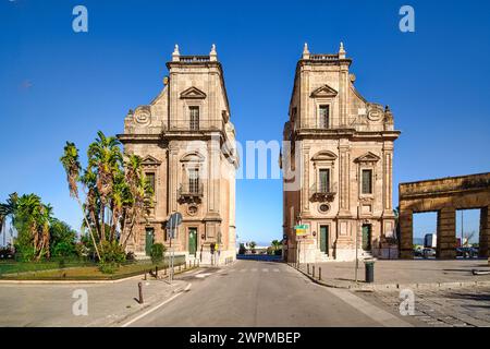 Porta felice a Palermo, Sicilia Italia Foto Stock