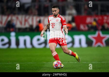 Monaco, Germania. 5 marzo 2024. Raphael Guerreiro dell'FC Bayern Munchen in azione durante il turno di UEFA Champions League del 16 contro il Bayern Monaco e il SS Lazio. Crediti: Nicolò campo/Alamy Live News Foto Stock