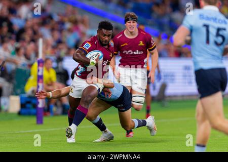 Sydney, Australia. 8 marzo 2024. Timoci Tavatavanawai degli Highlanders viene affrontato durante il Super Rugby Pacific 2024 Rd3 match tra Waratahs e Highlanders all'Allianz Stadium il 9 marzo 2024 a Sydney, Australia Credit: IOIO IMAGES/Alamy Live News Foto Stock