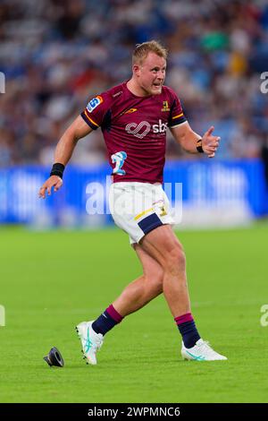 Sydney, Australia. 8 marzo 2024. Sam Gilbert degli Highlanders calcia in porta durante il Super Rugby Pacific 2024 Rd3 match tra Waratahs e Highlanders all'Allianz Stadium il 9 marzo 2024 a Sydney, Australia Credit: IOIO IMAGES/Alamy Live News Foto Stock