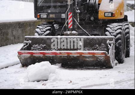 Neve in città con disagi/neve in città Foto Stock