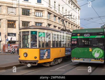 Carrozze tram numero 1747, uno dei 1928 tram elettrici d'epoca ancora in funzione a Milano. Foto Stock