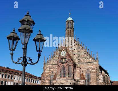 Germania, Baviera, Franconia media, Norimberga, città vecchia, mercato principale, Chiesa di nostra Signora Foto Stock