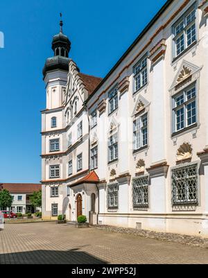 L'abbazia imperiale di Rot an der Rot nel distretto di Biberach fu uno dei primi monasteri premonstratensi nell'alta Svevia. Il monastero fu probabilmente fondato nel 1126 da Hemma von Wildenberg come doppio monastero. Foto Stock