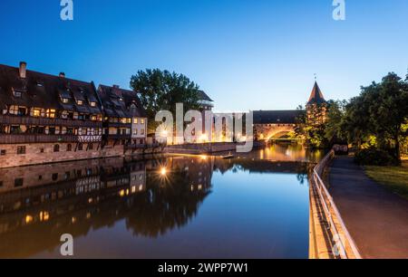 Passerella pedonale nel centro storico di Norimberga, Franconia media, Baviera, Germania Foto Stock