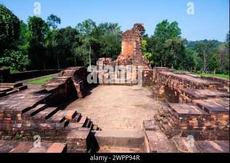 My Son Sanctuary è un grande complesso di reliquie religiose che comprende opere architettoniche Cham. Sito patrimonio dell'umanità dell'UNESCO a Quang Nam, Foto Stock