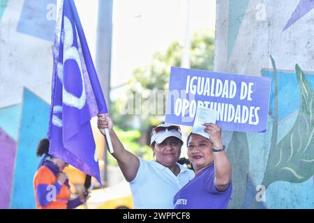 MANTA-dia DE LA MUJER PLANTON 8M Manta, 08 marzo 2024. Planton conmemorativo por el 8 de marzo, dia Internacional de la Mujer. API / Ariel OCHOA Manta Manabi Ecuador SOI-MANTA-DIADELAMUJERPLANTON8M-1235fa4931dd5340b3fd1cf8f5f53034 *** MANTA WOMENS DAY PLANTON 8M Manta, 08 marzo 2024 Planton commemorazione 8 marzo, giornata Internazionale delle donne API Ariel OCHOA Manta Foto Stock