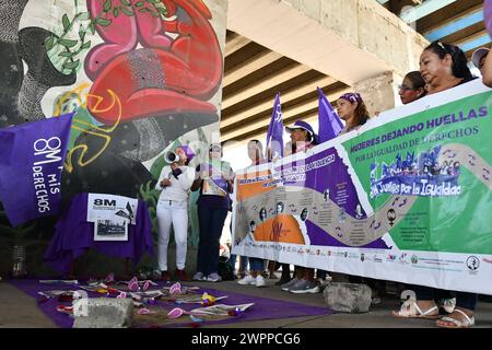 MANTA-dia DE LA MUJER PLANTON 8M Manta, 08 marzo 2024. Planton conmemorativo por el 8 de marzo, dia Internacional de la Mujer. API / Ariel OCHOA Manta Manabi Ecuador SOI-MANTA-DIADELAMUJERPLANTON8M-9327379f7e479d09ec3fc490745db895 *** MANTA WOMENS DAY PLANTON 8M Manta, 08 marzo 2024 Foto Stock