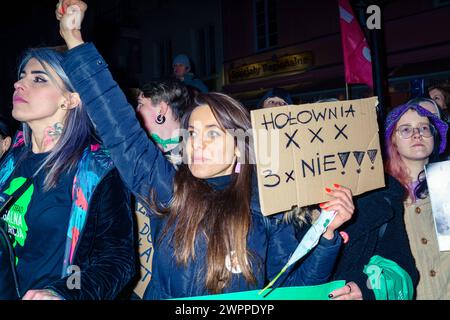 Protesta in difesa della disponibilità di contraccezione di emergenza in Polonia. Iscrizione: Holownia 3 volte no Varsavia Polonia Copyright: XMikolajxJaneczekx Foto Stock