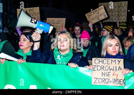 Protesta in difesa della disponibilità di contraccezione di emergenza in Polonia. Lo sciopero delle donne picchettò di fronte al Palazzo Presidenziale di Andrzej Duda e alla sede di Polska 2050, il maresciallo Szymon Holownia. Varsavia Polonia Copyright: XMikolajxJaneczekx Foto Stock