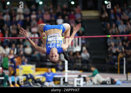 Yulia Levchenko dell'Ucraina salta nel WomenÕs High Jump durante i Campionati del mondo di atletica leggera indoor 2024 - primo giorno 01/03/2024 all'Emirates Arena il 01/03/2024 foto di Ben Booth/Alamy Foto Stock