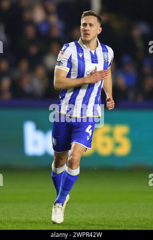 Sheffield, Regno Unito. 8 marzo 2024. Will Vaulks di Sheffield Wednesday durante la partita del titolo Sky Bet a Hillsborough, Sheffield. Il credito per immagini dovrebbe essere: Jonathan Moscrop/Sportimage Credit: Sportimage Ltd/Alamy Live News Foto Stock