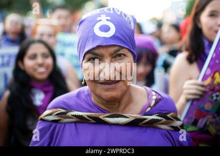 Bogotà, Colombia. 8 marzo 2024. Le donne prendono parte alle manifestazioni internazionali della giornata delle donne a Bogotà, in Colombia, l'8 marzo 2024. Foto di: Chepa Beltran/Long Visual Press credito: Long Visual Press/Alamy Live News Foto Stock