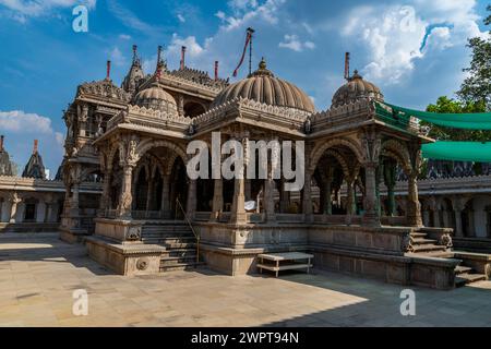 Tempio Hutheesing Jain, sito UNESCO, Ahmedabad, Gujarat, India Foto Stock