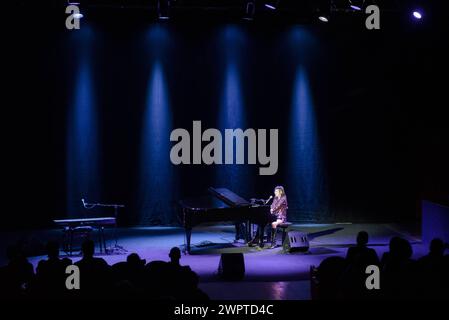 Concerto di musica della cantante italiana - Dolcenera - anima Mundi - Concerto di pianoforte solista Dolcenera durante il concerto di anima Mundi - Concerto di pianoforte solo Roma Auditorium Parco della musica Italia Copyright: XRobertoxBettacchix/xLiveMediax LPM 1270724 Foto Stock