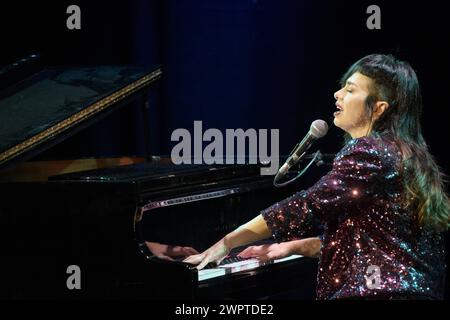 Concerto di musica della cantante italiana - Dolcenera - anima Mundi - Concerto di pianoforte solista Dolcenera durante il concerto di anima Mundi - Concerto di pianoforte solo Roma Auditorium Parco della musica Italia Copyright: XRobertoxBettacchix/xLiveMediax LPM 1270738 Foto Stock