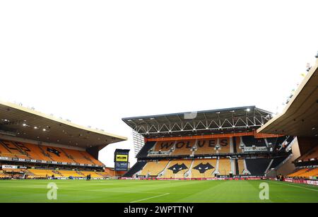 Wolverhampton, Regno Unito. 9 marzo 2024. Vista generale all'interno dello stadio prima della partita di Premier League al Molineux, Wolverhampton. Il credito per immagini dovrebbe essere: Cameron Smith/Sportimage Credit: Sportimage Ltd/Alamy Live News Foto Stock