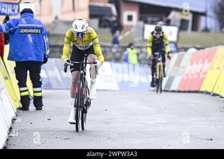 US Brandon McNulty dell'UAE Team Emirates nella foto in azione durante la settima tappa della gara di ciclismo a tappe Parigi-Nizza di otto giorni, a 104 km da Nizza a Madone d'Utelle, Francia, sabato 09 marzo 2024. BELGA PHOTO JASPER JACOBS credito: Belga News Agency/Alamy Live News Foto Stock