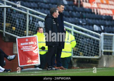 9 marzo 2024; Tannadice Park, Dundee, Scozia: Campionato scozzese di calcio, Dundee United contro Arbroath; il manager dell'Arbroath Jim McIntyre sembra smantellato alla fine della partita Foto Stock