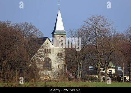 Kleine Kirchen im ländlichen Raum die Herz Jesu Kirche in Wattenscheid Sevinghausen, Die zum Bistum Essen gehört. *** Piccole chiese nelle zone rurali la chiesa Herz Jesu a Wattenscheid Sevinghausen, che appartiene alla diocesi di Essen Foto Stock