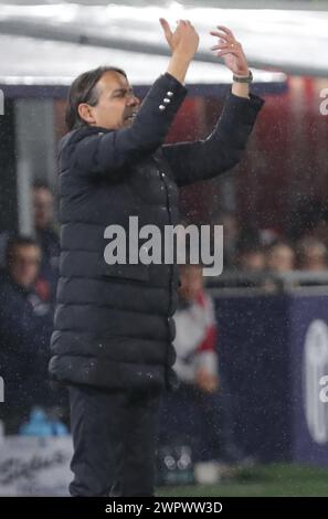 Bologna, Italia. 9 marzo 2024. Simone Inzaghi (Inter) durante la partita di serie A Tim tra Bologna e Inter FC - serie A TIM allo Stadio Renato Dall'Ara - Sport, calcio - Bologna, Italia - sabato 9 marzo 2024 (foto di Michele Nucci/LaPresse) crediti: LaPresse/Alamy Live News Foto Stock