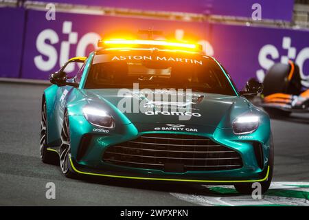 Jeddah, Arabie Saoudite. 9 marzo 2024. aston-martin safety car, durante il Gran Premio dell'Arabia Saudita di Formula 1 STC 2024, 2° round del Campionato del mondo di Formula 1 2024 dal 7 al 9 marzo 2024 sul circuito di Jeddah Corniche, a Jeddah, Arabia Saudita - Photo Antonin Vincent/DPPI Credit: DPPI Media/Alamy Live News Foto Stock