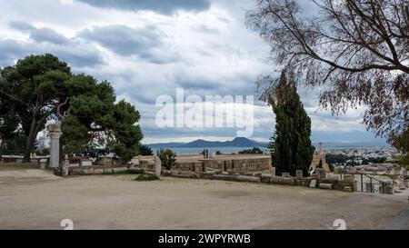 Vista del sito archeologico di Cartagine situato sulla collina Byrsa, nel cuore del Governatorato di Tunisi in Tunisia. Foto Stock