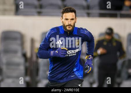 Los Angeles, Stati Uniti. 9 marzo 2024. Il portiere del Los Angeles FC Hugo Lloris n. 1 si scalda prima di una partita di calcio della MLS contro lo Sporting Kansas City al BMO Stadium. Credito: SOPA Images Limited/Alamy Live News Foto Stock