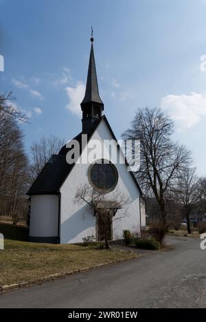 Piccola cappella chiamata Santa Elisabetta vicino all'hotel di montagna Hoher Knochen Foto Stock