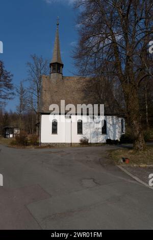 Piccola cappella chiamata Santa Elisabetta vicino all'hotel di montagna Hoher Knochen Foto Stock